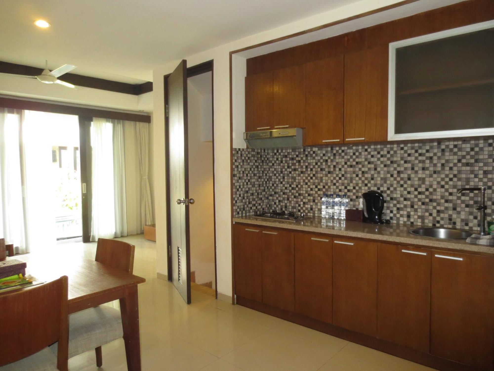 Seminyak Townhouse Aparthotel Ngoại thất bức ảnh