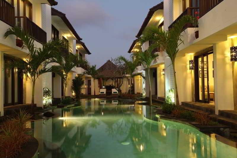 Seminyak Townhouse Aparthotel Ngoại thất bức ảnh