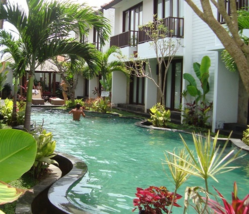 Seminyak Townhouse Aparthotel Ngoại thất bức ảnh