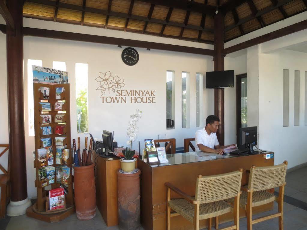 Seminyak Townhouse Aparthotel Ngoại thất bức ảnh